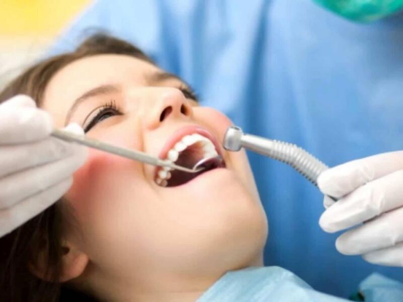Consultation bucco-dentaire chez le dentiste à Javea : Docteur Carbasse